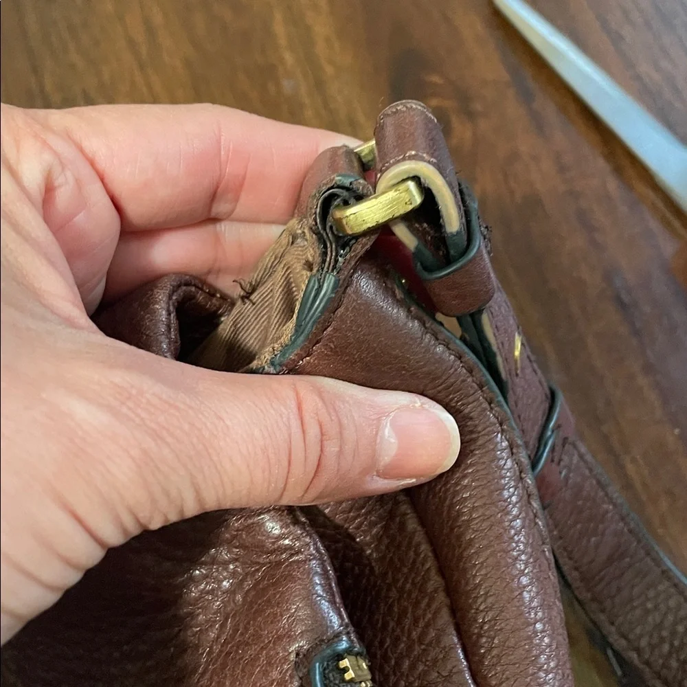 Fossil Preston   Brown Pebbled Leather Messenger Bag